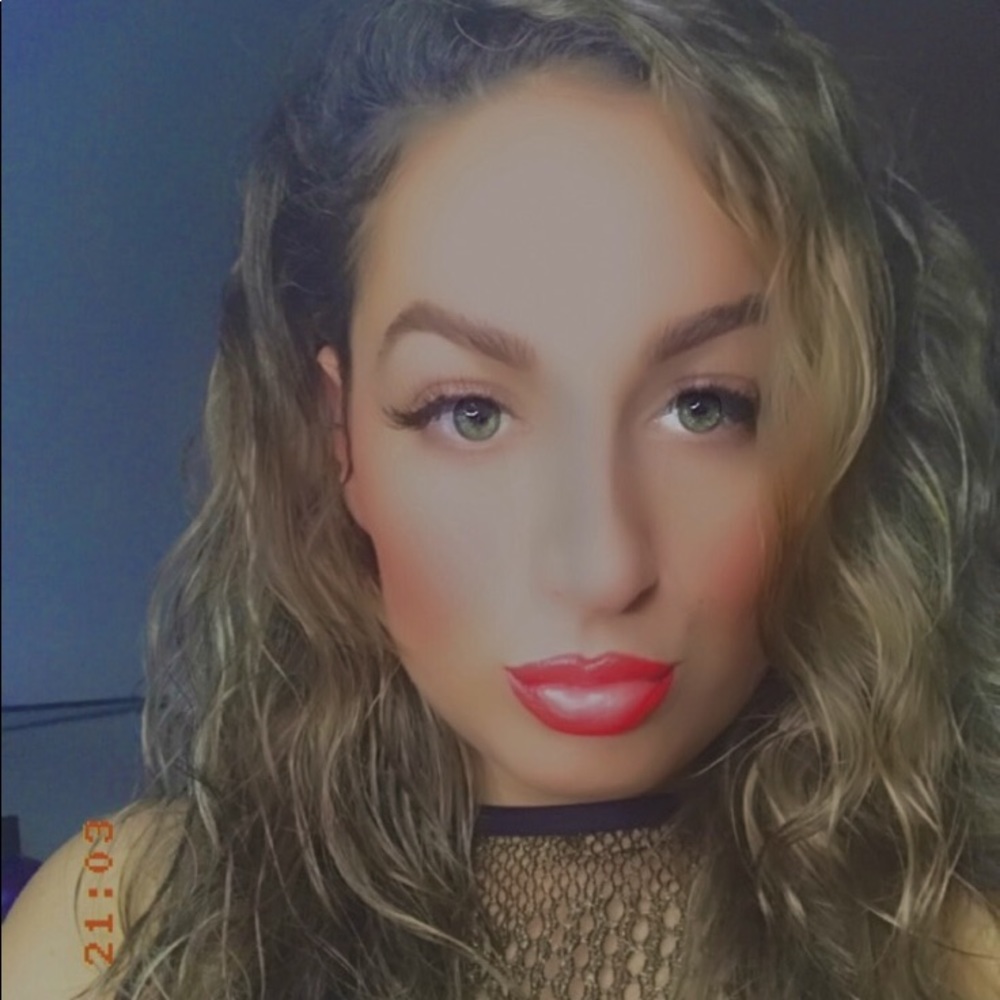 Meet your Posher, Tanya